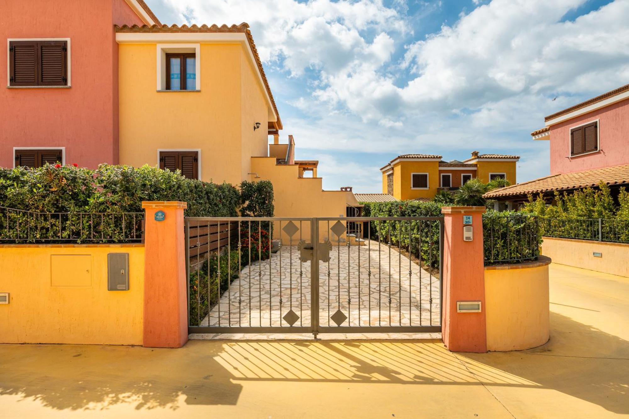 Mattia House Villa Villasimius Eksteriør bilde